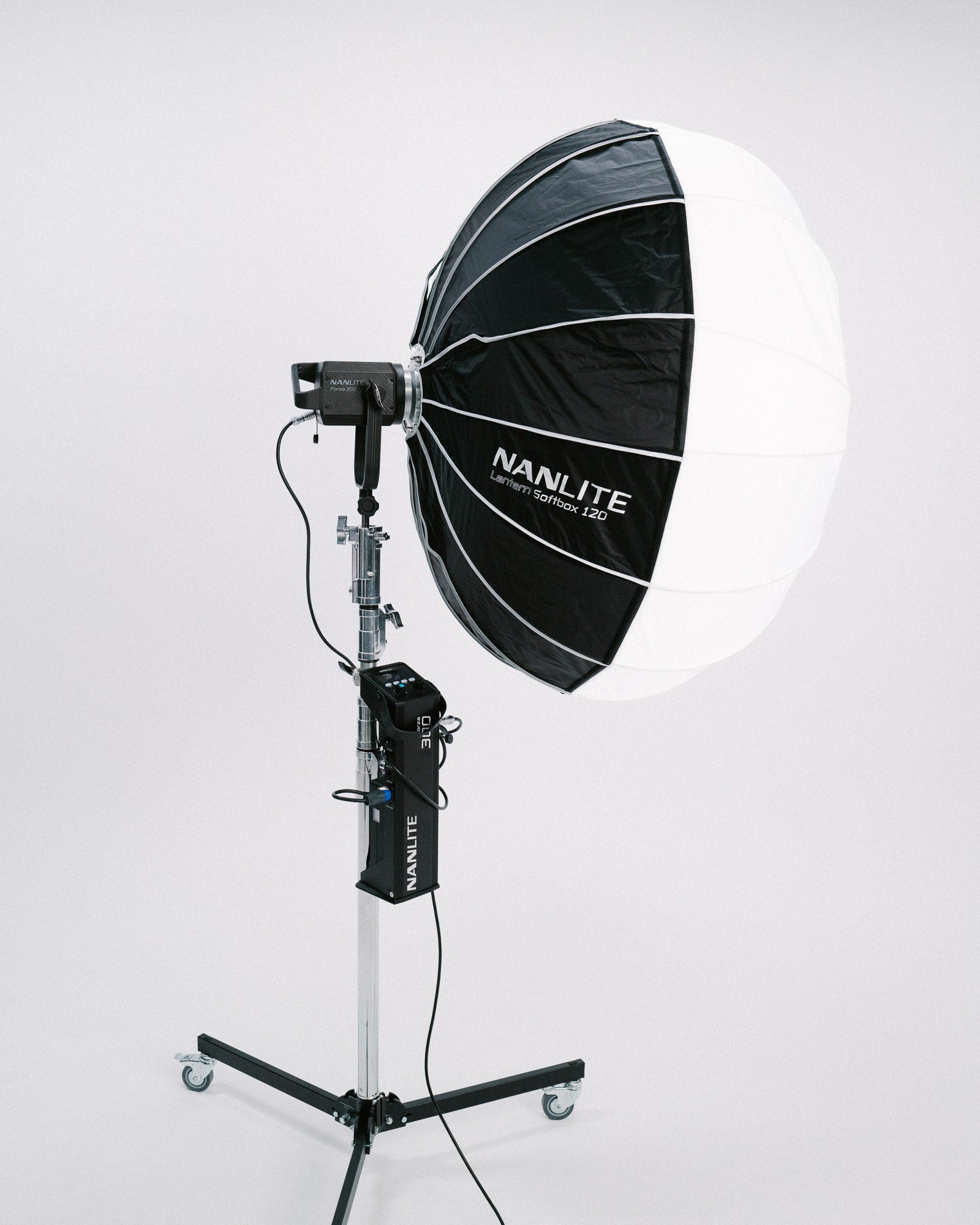 Lantern Softbox 120cm / Forza 720B – Better Place Studio